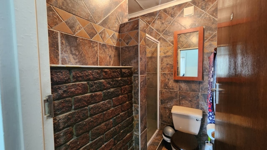 5 Bedroom Property for Sale in Vredenburg Western Cape